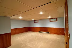 385 Lexington Ct, Pewaukee, WI 53072 - Photo 10