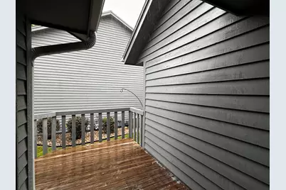 385  Lexington Ct #A, Pewaukee, WI 53072 - Photo 16