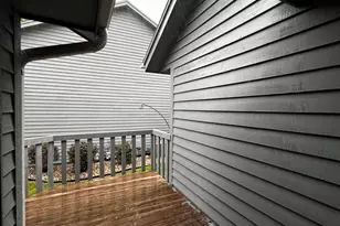 385 Lexington Ct, Pewaukee, WI 53072 - Photo 16