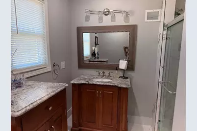 2101 S 60th St, West Allis, WI 53219 - Photo 12
