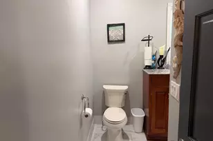 2101 S 60th St, West Allis, WI 53219 - Photo 10
