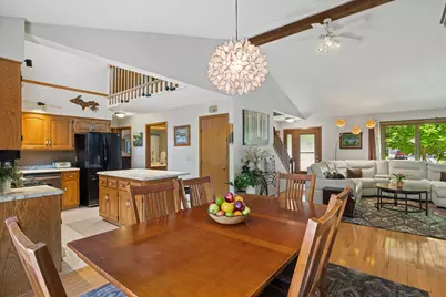 1721  September Dr, Racine, WI 53402 - Photo 6