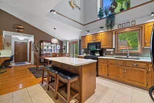 1721 September Dr, Racine, WI 53402 - Photo 8