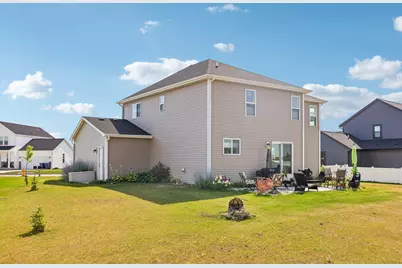676  Lambert Dr, Slinger, WI 53086 - Photo 32