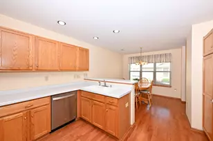 N24W24000 Brandon Oaks Dr, Pewaukee, WI 53072 - Photo 8