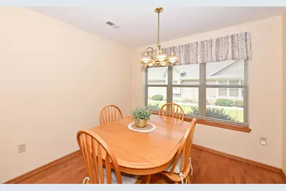 N24W24000  Brandon Oaks Dr #A, Pewaukee, WI 53072 - Photo 10