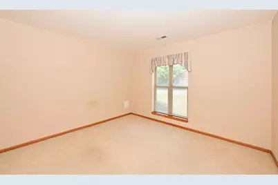 N24W24000  Brandon Oaks Dr #A, Pewaukee, WI 53072 - Photo 16
