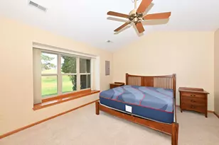N24W24000 Brandon Oaks Dr, Pewaukee, WI 53072 - Photo 12