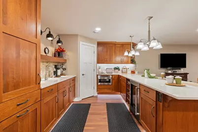 6219 S Delora Ct, New Berlin, WI 53151 - Photo 32
