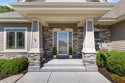 6219 S Delora Ct, New Berlin, WI 53151 - Photo 2