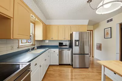 7212  Aetna Ct, Wauwatosa, WI 53213 - Photo 18