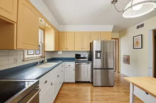 7212 Aetna Ct, Wauwatosa, WI 53213 - Photo 18