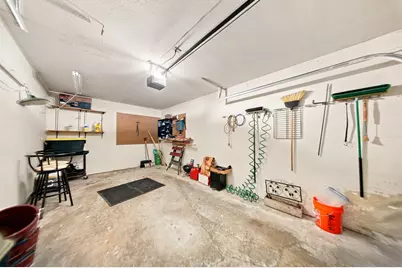 702  Shepherds Dr #8, West Bend, WI 53090 - Photo 4