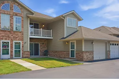 702  Shepherds Dr #8, West Bend, WI 53090 - Photo 1