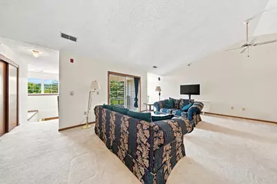 702  Shepherds Dr #8, West Bend, WI 53090 - Photo 4