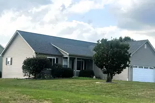 604 S Woodpine Dr, Elkhorn, WI 53121 - Photo 1