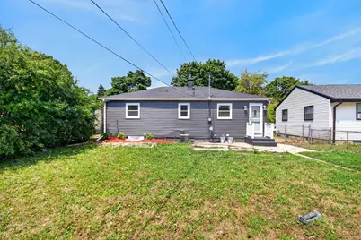 8127 W Glen Ave, Milwaukee, WI 53218 - Photo 34