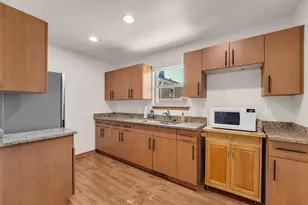 302 Graham St, Racine, WI 53405 - Photo 26