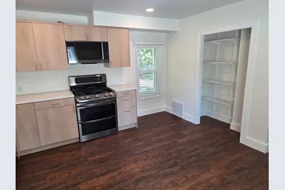 311 N Eighth St, Delavan, WI 53115 - Photo 10