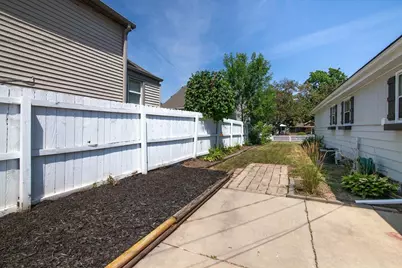 6101 W Fairview Ave, Milwaukee, WI 53213 - Photo 8