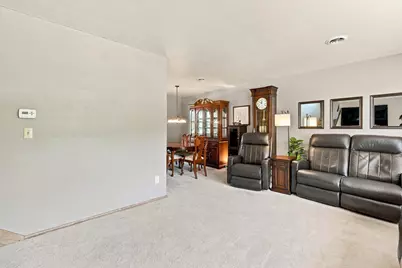 6712  Manchester Dr, Greendale, WI 53129 - Photo 10