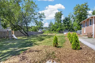 3040 Meachem Rd, Racine, WI 53405 - Photo 24