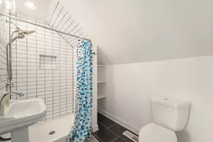 2367 S 66th St, West Allis, WI 53219 - Photo 18