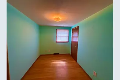 5713 N 96th St, Milwaukee, WI 53225 - Photo 10