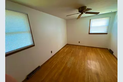 5713 N 96th St, Milwaukee, WI 53225 - Photo 8