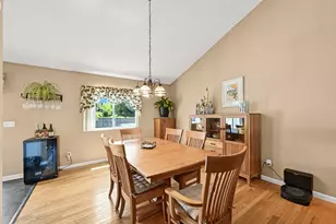 415 E Sunny Hill Dr, Elkhorn, WI 53121 - Photo 6