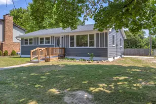 636 Giddings Ave, Sheboygan Falls, WI 53085 - Photo 2
