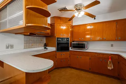 1210  18th Ave, South Milwaukee, WI 53172 - Photo 4