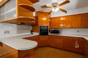 1210 18th Ave, South Milwaukee, WI 53172 - Photo 4