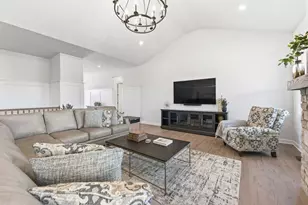 1740 Stonemill Cir, Lake Geneva, WI 53147 - Photo 10