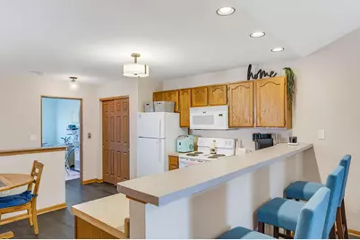 6080 S Crosswinds Dr #4, Cudahy, WI 53110 - Photo 2