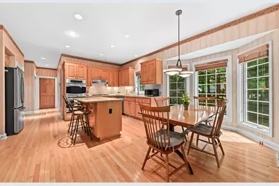 3820  Charter Point Ct, Brookfield, WI 53045 - Photo 10