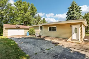 1422 N 2nd St, Watertown, WI 53098 - Photo 1