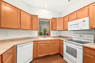 14653 W Wilbur Dr, New Berlin, WI 53151 - Photo 8