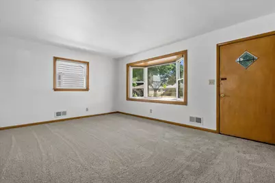 6426 W Wilbur Ave, Milwaukee, WI 53220 - Photo 2