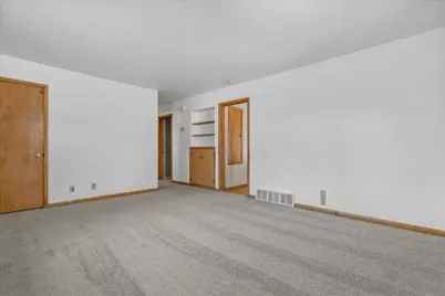 6426 W Wilbur Ave, Milwaukee, WI 53220 - Photo 4
