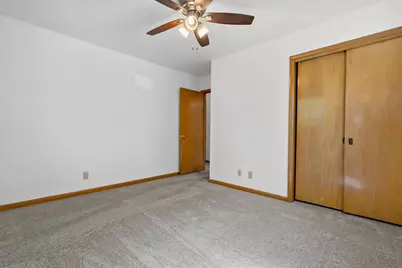6426 W Wilbur Ave, Milwaukee, WI 53220 - Photo 10