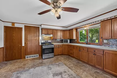 2320 E Sandy Acre Rd, West Bend, WI 53090 - Photo 4