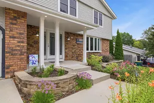704 Mulberry Dr, West Bend, WI 53090 - Photo 2