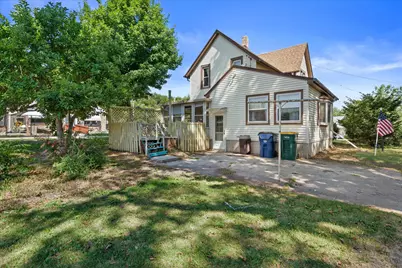 1111 W Oakwood Rd, Oak Creek, WI 53154 - Photo 34