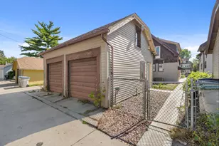 2827 N 51st St, Milwaukee, WI 53210 - Photo 24