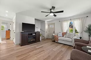 5723 65th St, Kenosha, WI 53142 - Photo 4