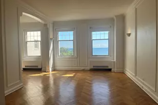 925 E Wells St, Milwaukee, WI 53202 - Photo 2