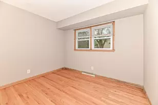 3746 S 92nd St, Milwaukee, WI 53228 - Photo 14