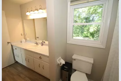 1400 S Ridgeway Rd, New Berlin, WI 53146 - Photo 24