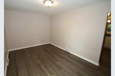 1400 S Ridgeway Rd, New Berlin, WI 53146 - Photo 12